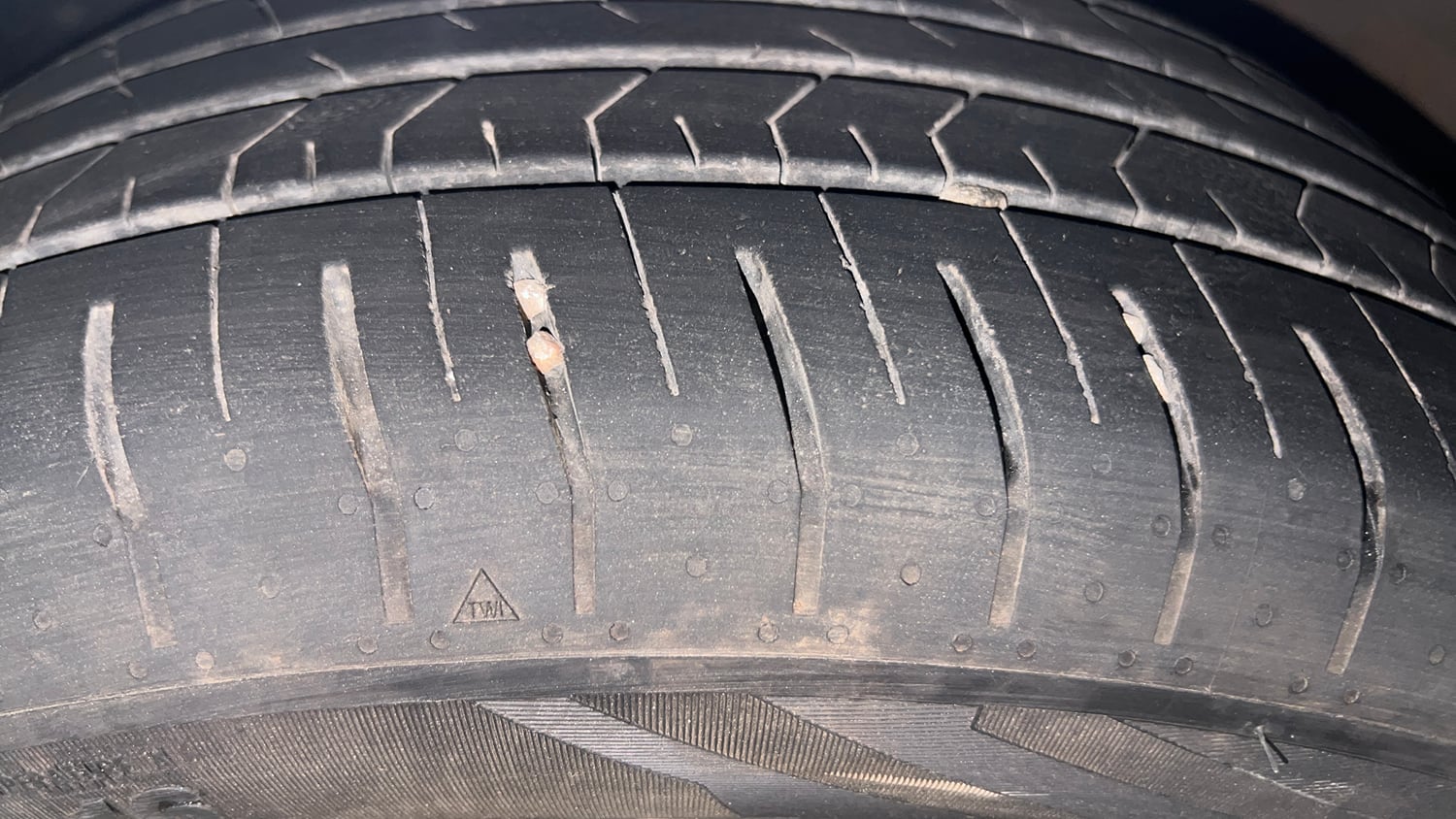Used 2024 Hyundai Verna SX (O)1.5 Petrol MT Petrol Manual tyres LEFT FRONT TYRE TREAD VIEW