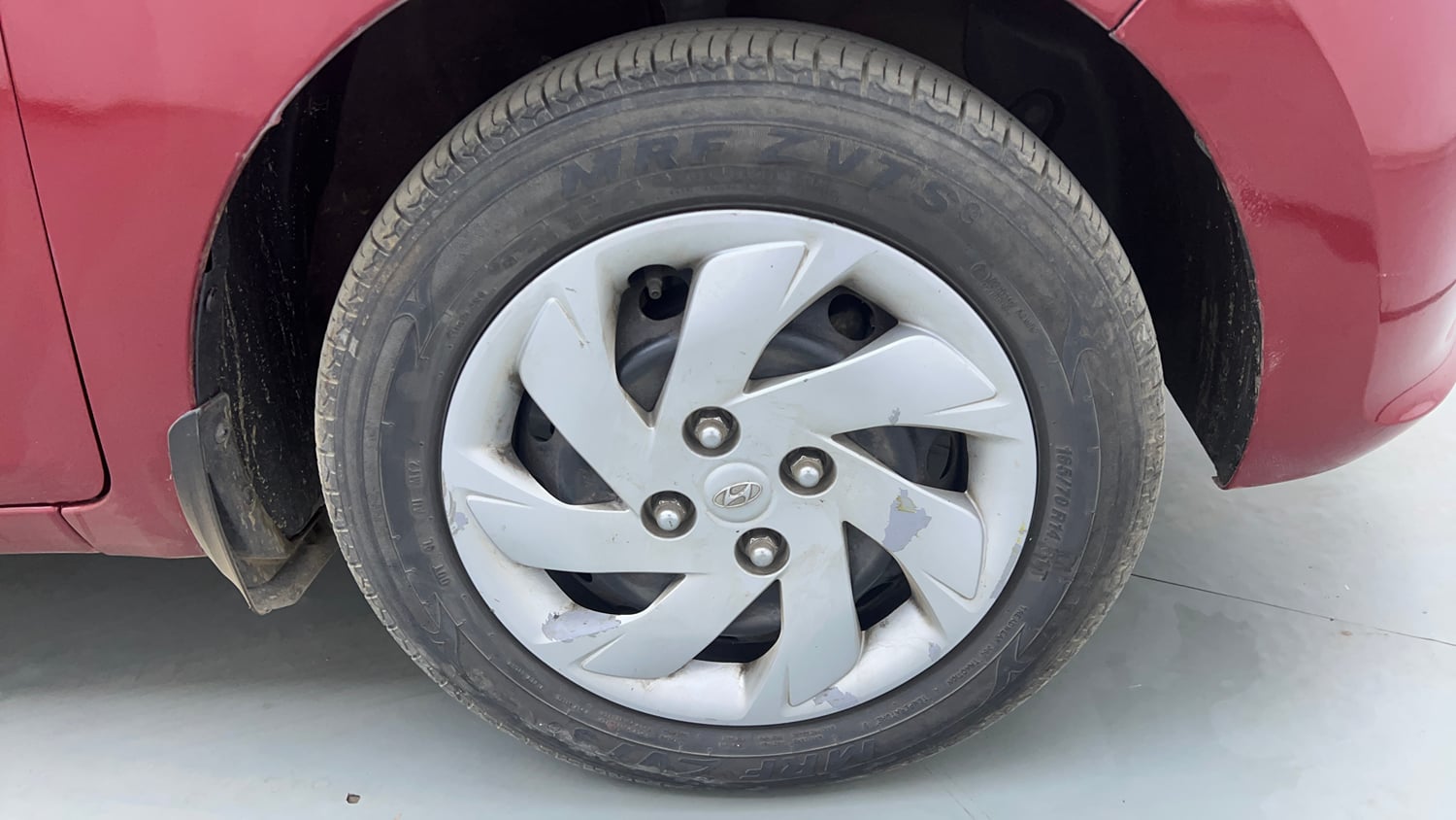 Used 2022 Hyundai Santro Sportz Petrol Manual tyres RIGHT FRONT TYRE RIM VIEW