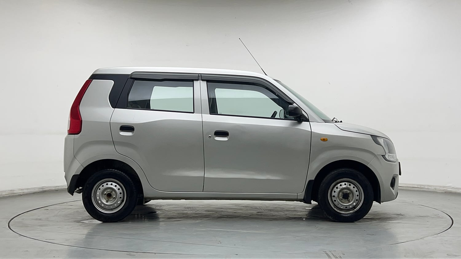 Used 2020 Maruti Suzuki Wagon R 1.0 LXi 1.0 Petrol Manual exterior RIGHT SIDE VIEW