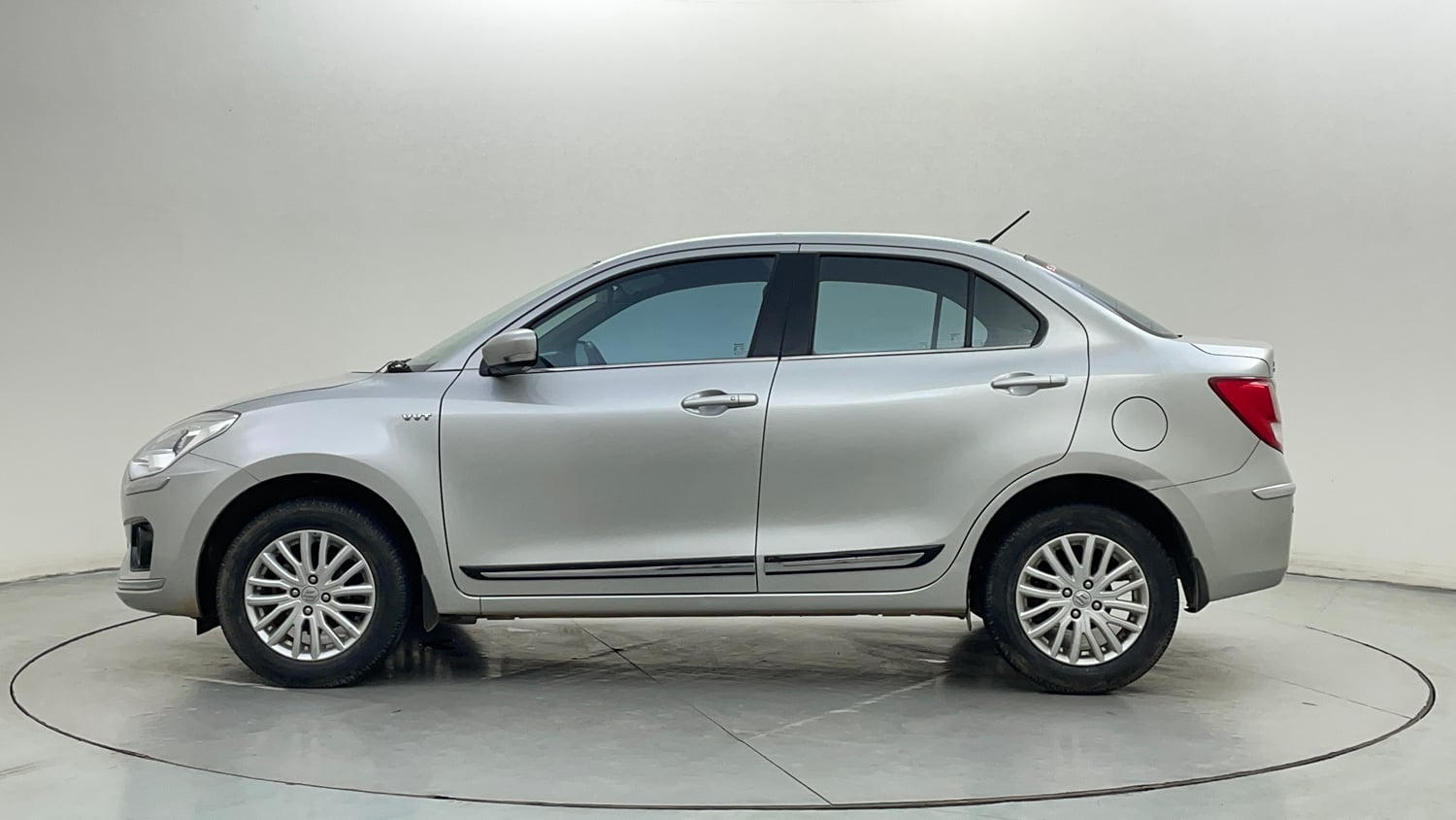 Used 2018 Maruti Suzuki Dzire ZXi Petrol Manual exterior LEFT SIDE VIEW