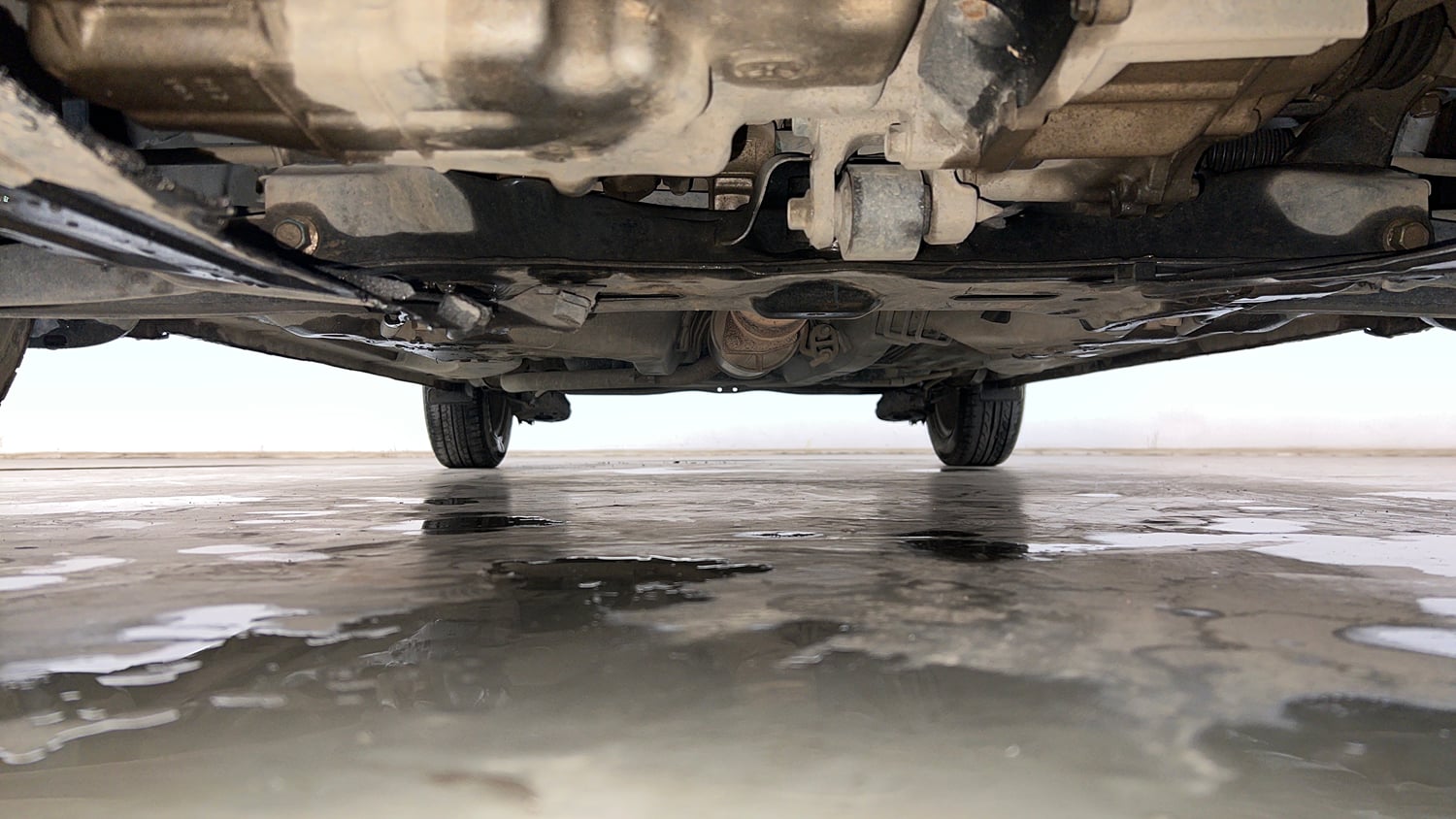 Used 2017 Honda Amaze 1.2 S i-VTEC Petrol Manual extra FRONT LEFT UNDERBODY VIEW