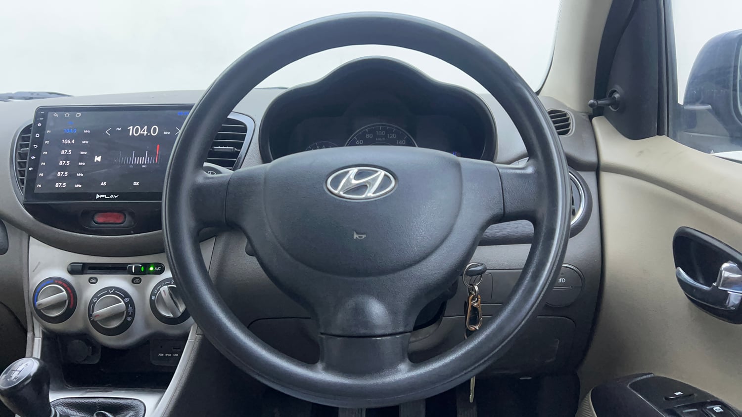 Used 2014 Hyundai i10 Sportz 1.1 iRDE2 Petrol Manual interior STEERING VIEW