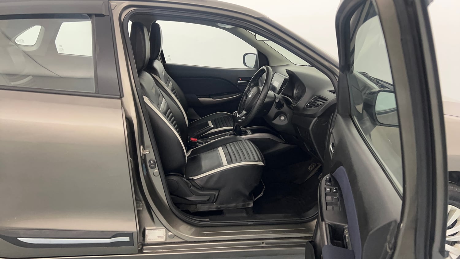 Used 2019 Maruti Suzuki Baleno Delta Petrol Manual interior RIGHT SIDE FRONT DOOR CABIN VIEW