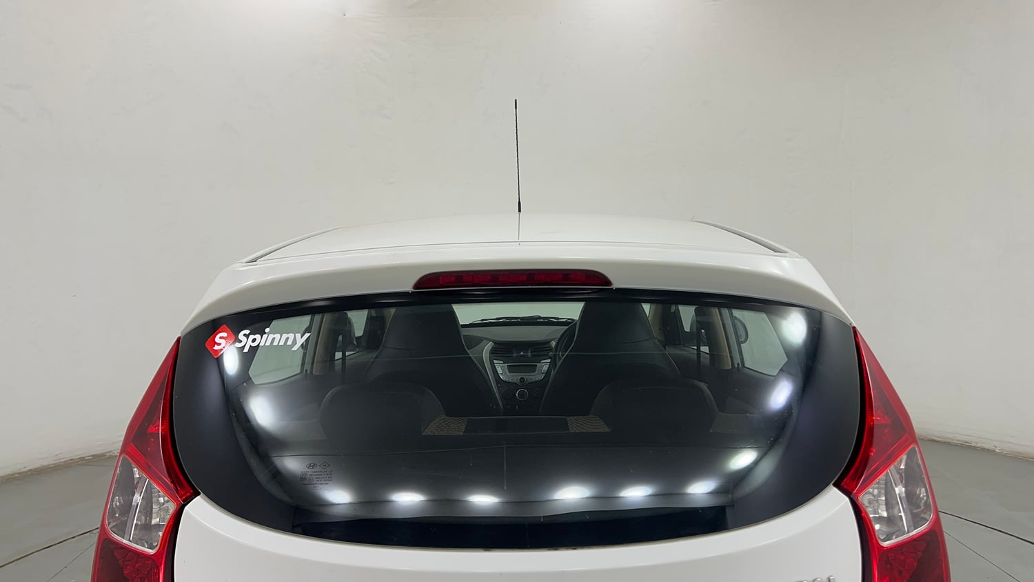 Used 2016 Hyundai Eon 1.0 Kappa Magna + (O) Petrol Manual exterior BACK WINDSHIELD VIEW