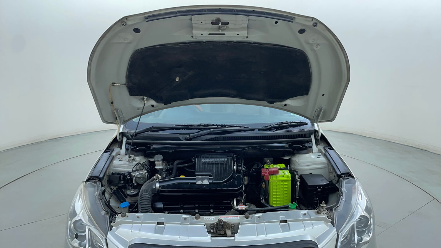 Used 2015 Maruti Suzuki Ciaz ZXI+ Petrol Manual engine ENGINE & BONNET OPEN FRONT VIEW