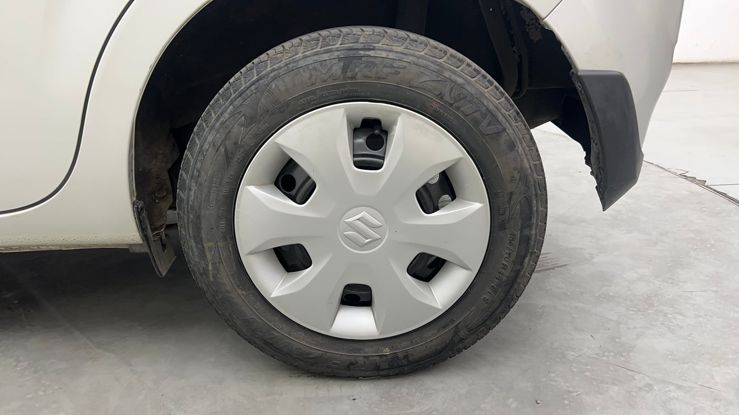 Used 2021 Maruti Suzuki Wagon R VXi (O) 1.2 AMT Petrol Automatic tyres LEFT REAR TYRE RIM VIEW