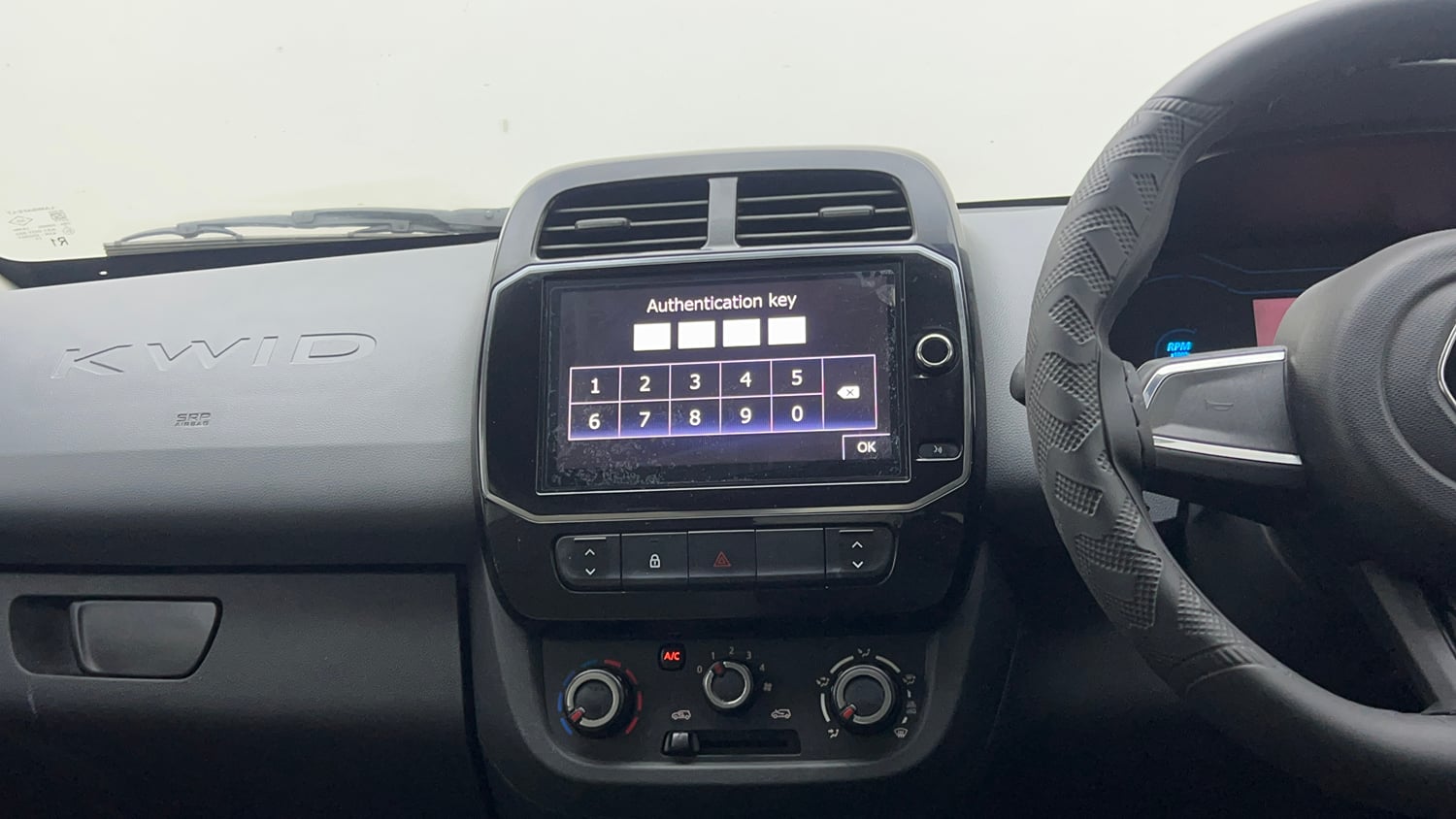 Used 2020 Renault Kwid RXT 1.0 Opt Petrol Manual interior MUSIC SYSTEM & AC CONTROL VIEW