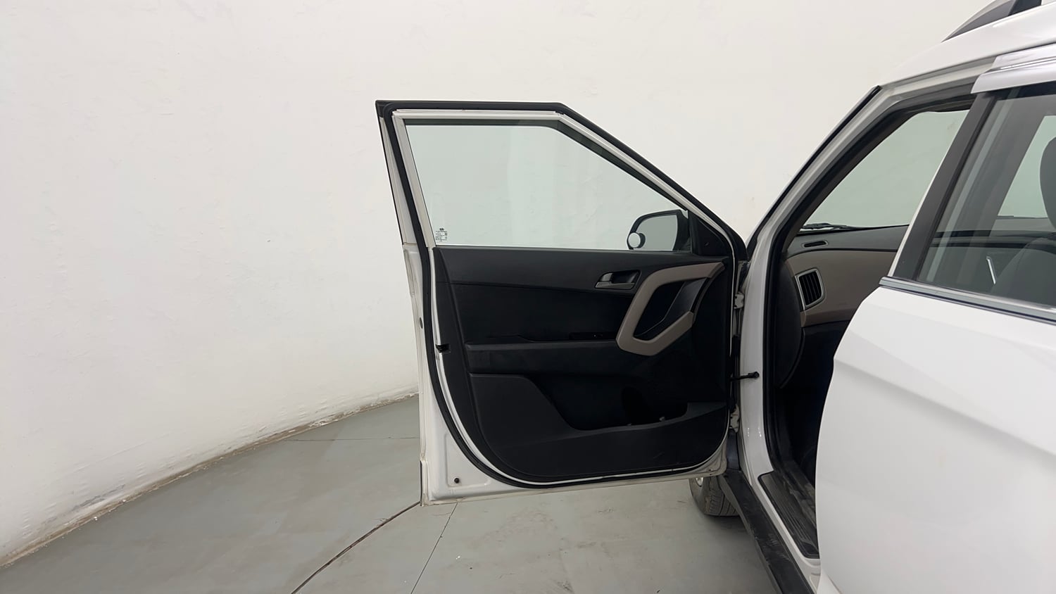 Used 2015 Hyundai Creta 1.6 SX Plus AT Diesel Automatic interior LEFT FRONT DOOR OPEN VIEW