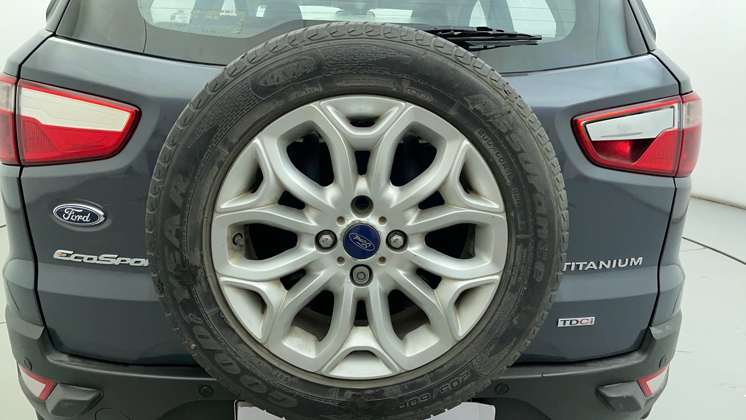 Used 2016 Ford EcoSport Titanium 1.5L TDCi Diesel Manual tyres SPARE TYRE VIEW