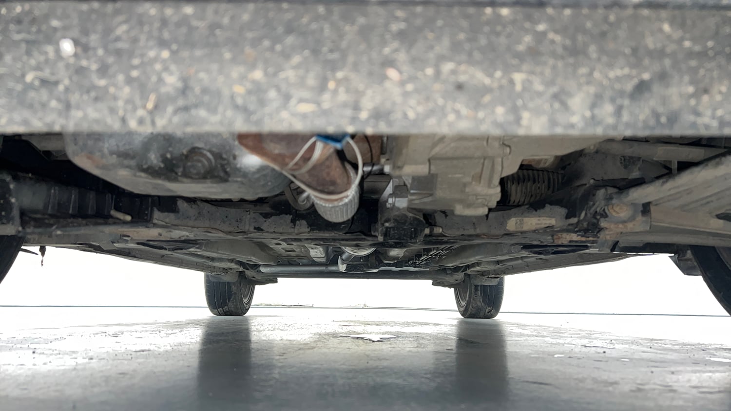 Used 2022 Tata Altroz XZ Petrol Petrol Manual extra FRONT LEFT UNDERBODY VIEW
