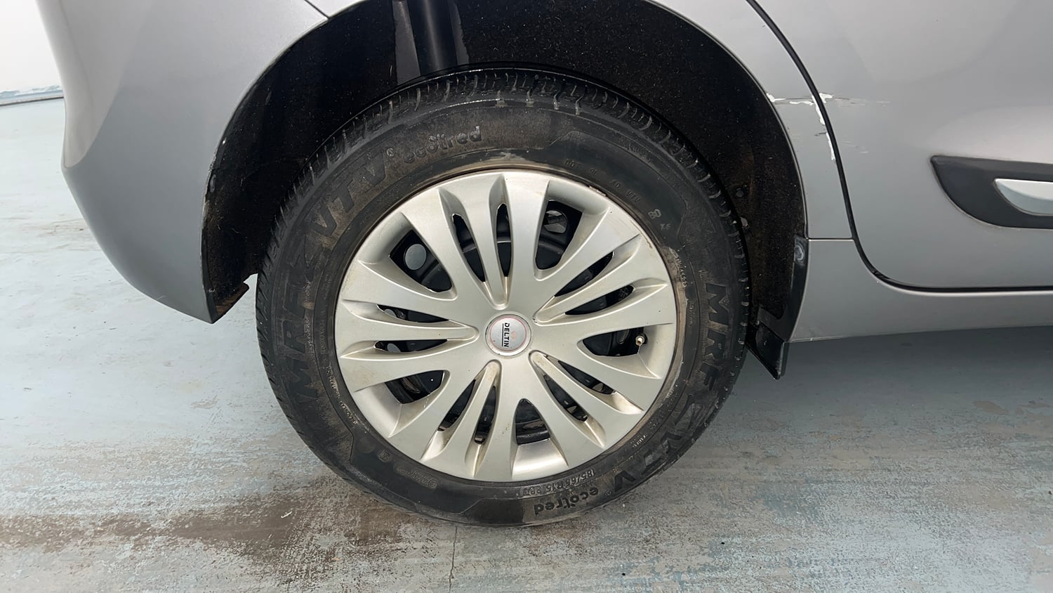 Used 2022 Maruti Suzuki Baleno Delta Petrol Manual tyres RIGHT REAR TYRE RIM VIEW