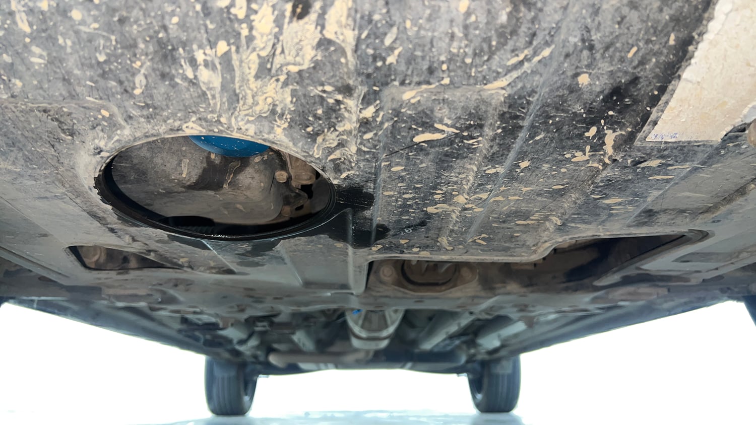 Used 2023 Hyundai Alcazar Platinum 7 STR 1.5 Turbo Petrol Petrol Manual extra FRONT LEFT UNDERBODY VIEW