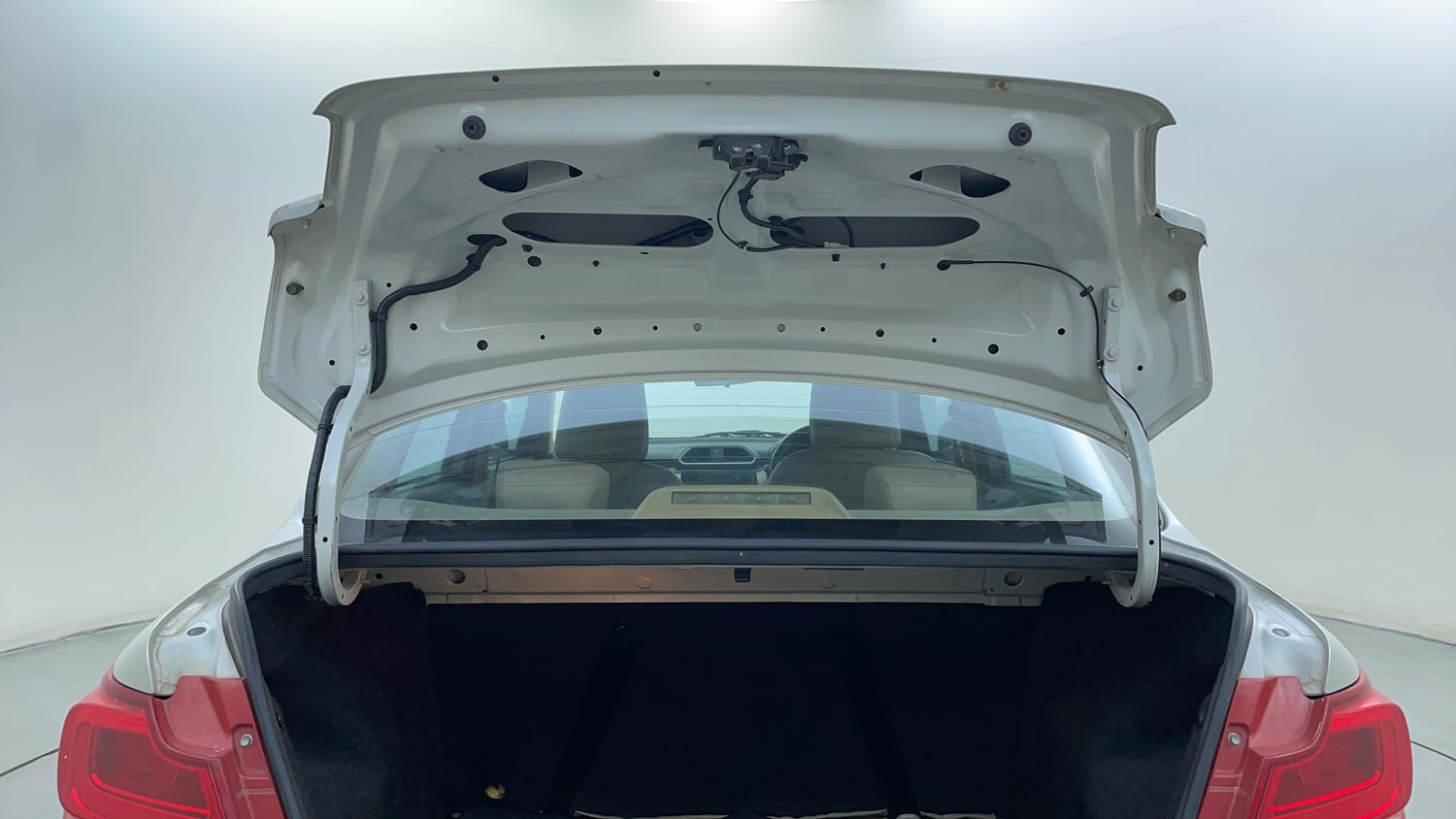 Used 2018 Maruti Suzuki Dzire ZXi Petrol Manual interior DICKY DOOR OPEN VIEW