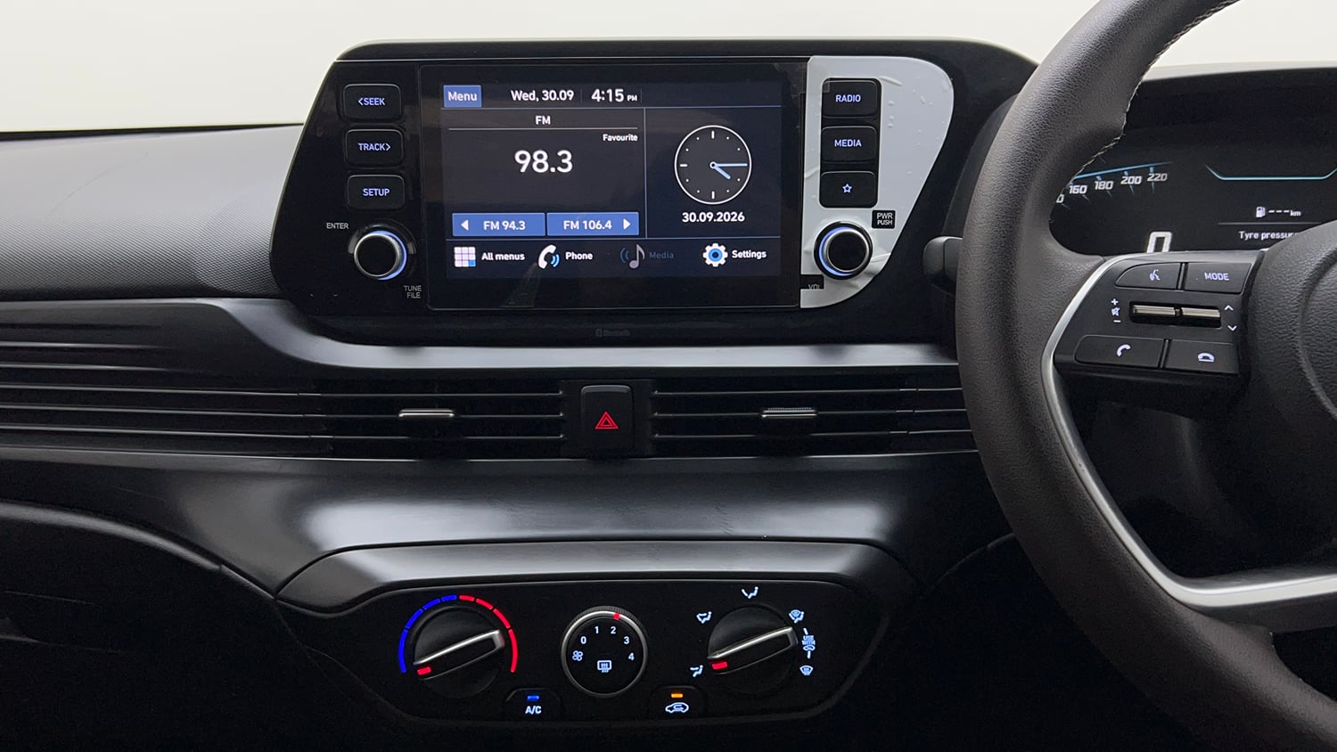 Used 2020 Hyundai i20 Sportz 1.2 MT Petrol Manual interior MUSIC SYSTEM & AC CONTROL VIEW