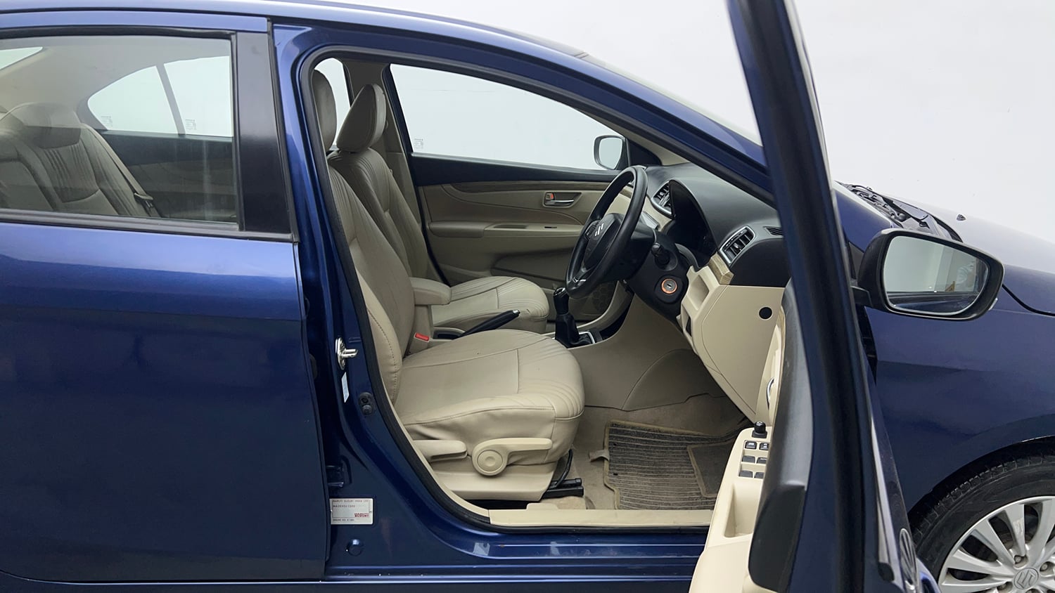 Used 2020 Maruti Suzuki Ciaz Delta Hybrid 1.5 Petrol Manual interior RIGHT SIDE FRONT DOOR CABIN VIEW