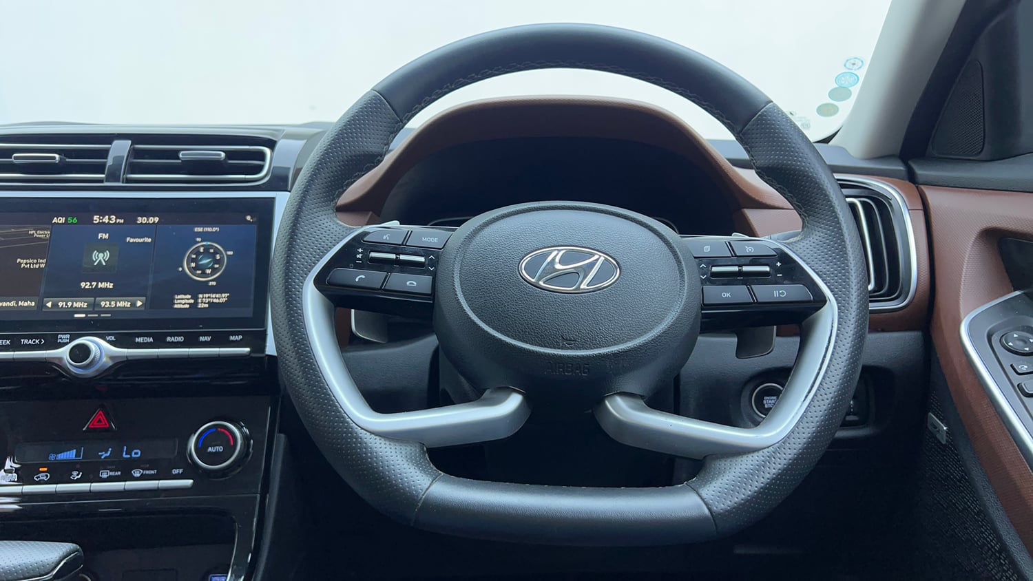 Used 2021 Hyundai Alcazar Platinum (O) 6 STR 2.0 Petrol AT Petrol Automatic interior STEERING VIEW