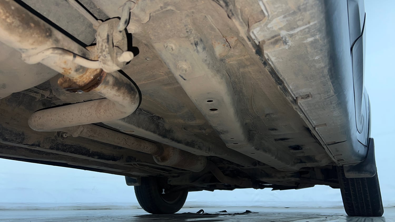 Used 2021 Tata Nexon XM Petrol Manual extra REAR RIGHT UNDERBODY VIEW