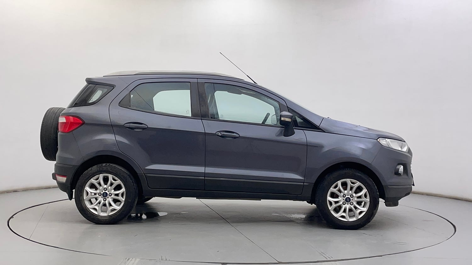Used 2016 Ford EcoSport Titanium 1.5L TDCi Diesel Manual exterior RIGHT SIDE VIEW
