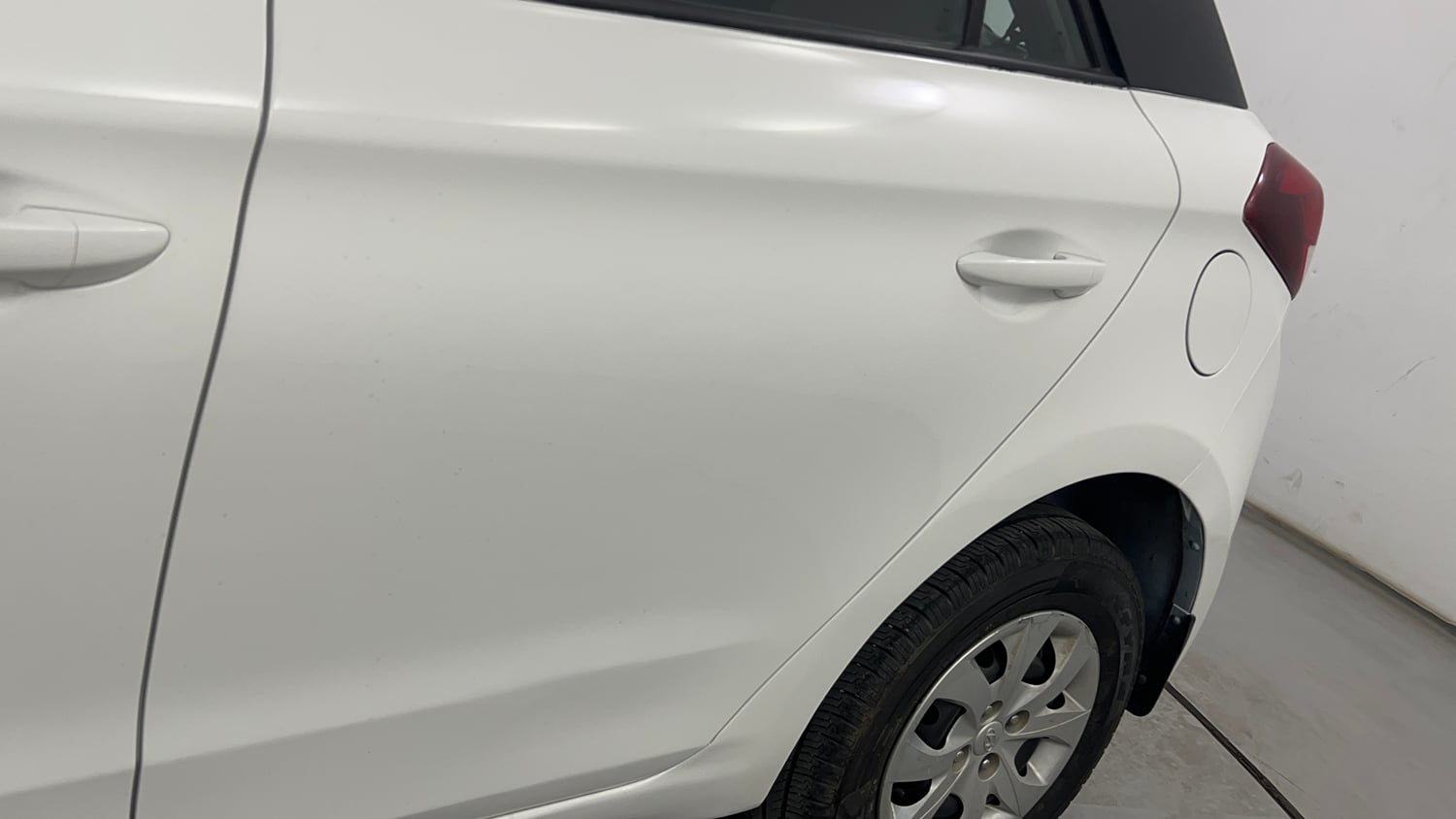 Used 2015 Hyundai Elite i20 Magna 1.2 Petrol Manual dents MINOR SCRATCH