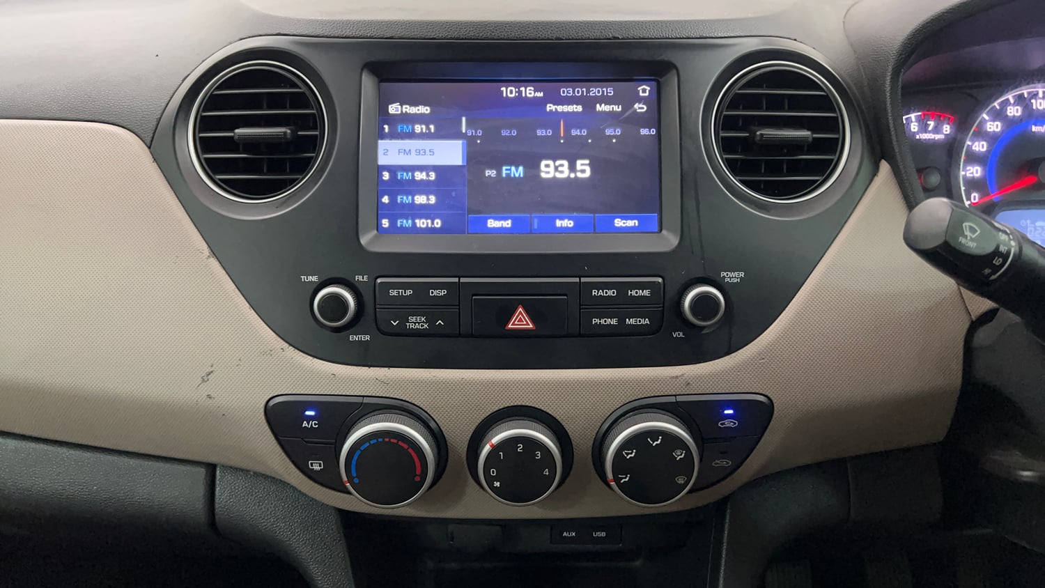 Used 2017 Hyundai Grand i10 Sportz (O) 1.2 Kappa VTVT Petrol Manual interior MUSIC SYSTEM & AC CONTROL VIEW