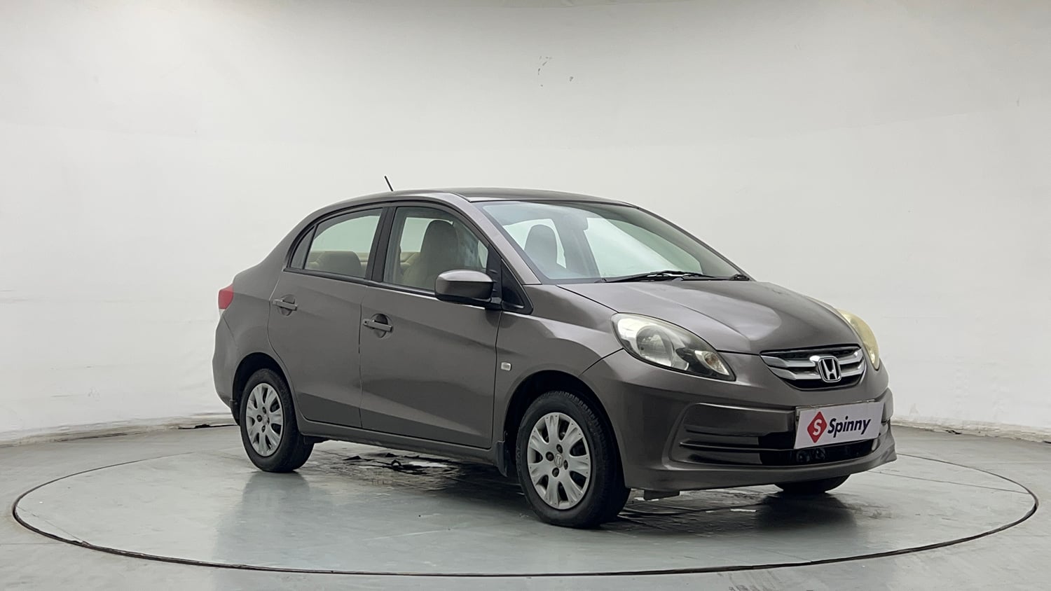 Used 2013 Honda Amaze 1.2 S i-VTEC Petrol Manual exterior RIGHT FRONT CORNER VIEW