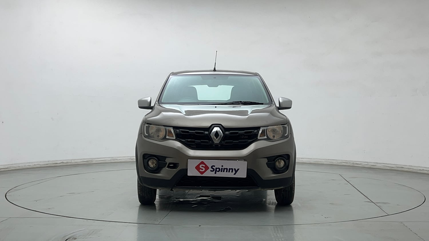 Used 2017 Renault Kwid 1.0 RXT Petrol Manual exterior FRONT VIEW