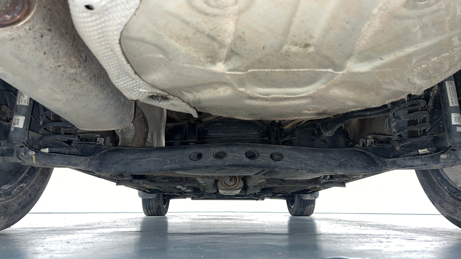 Used 2023 Skoda Slavia Style 1.5L TSI DSG Petrol Automatic extra REAR UNDERBODY VIEW (TAKEN FROM REAR)