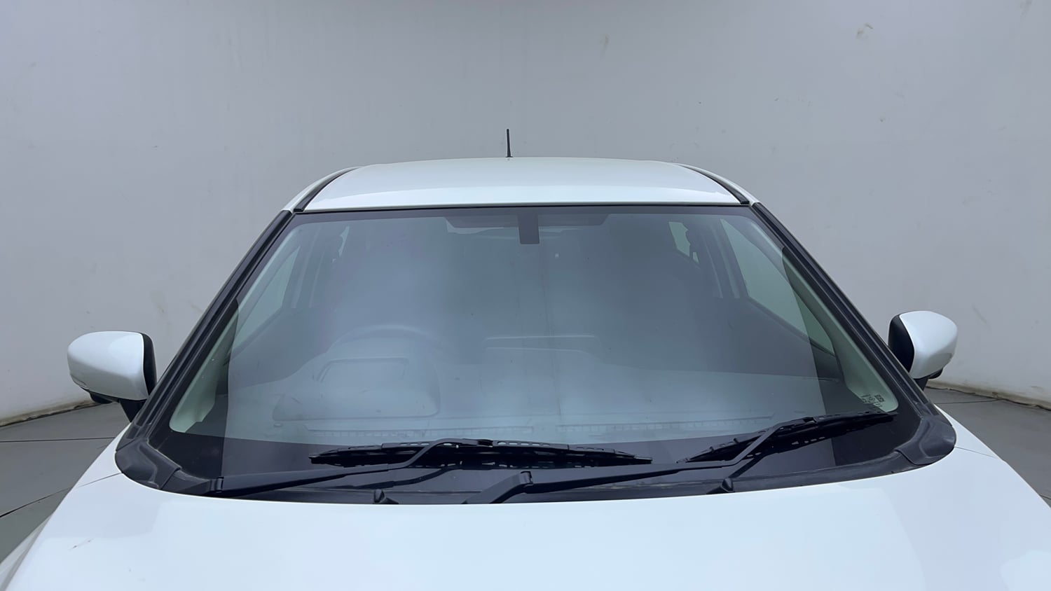 Used 2023 Maruti Suzuki Baleno Alpha AGS Petrol Automatic exterior FRONT WINDSHIELD VIEW