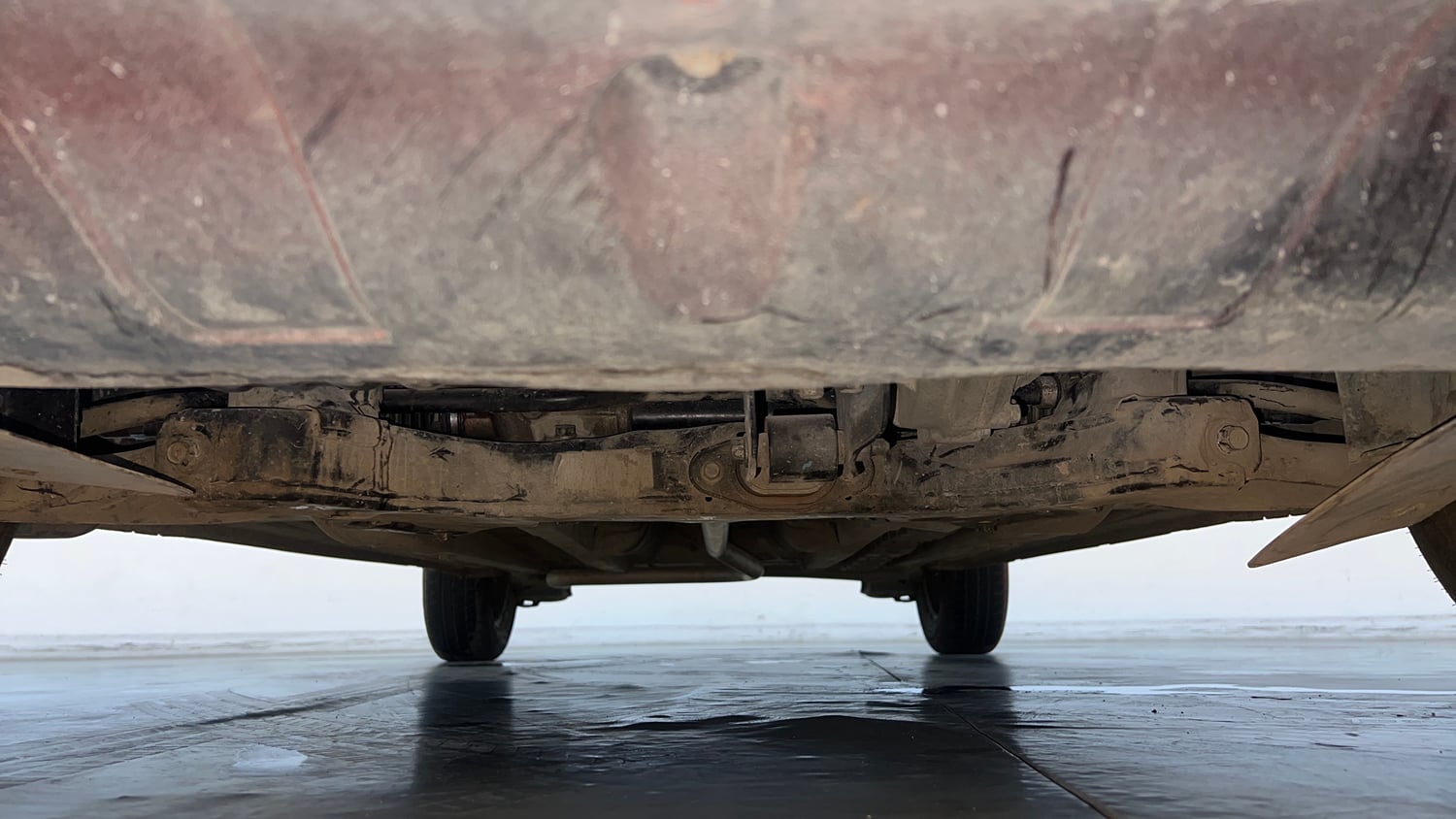 Used 2017 Hyundai Elite i20 Sportz 1.2 Petrol Manual extra FRONT LEFT UNDERBODY VIEW