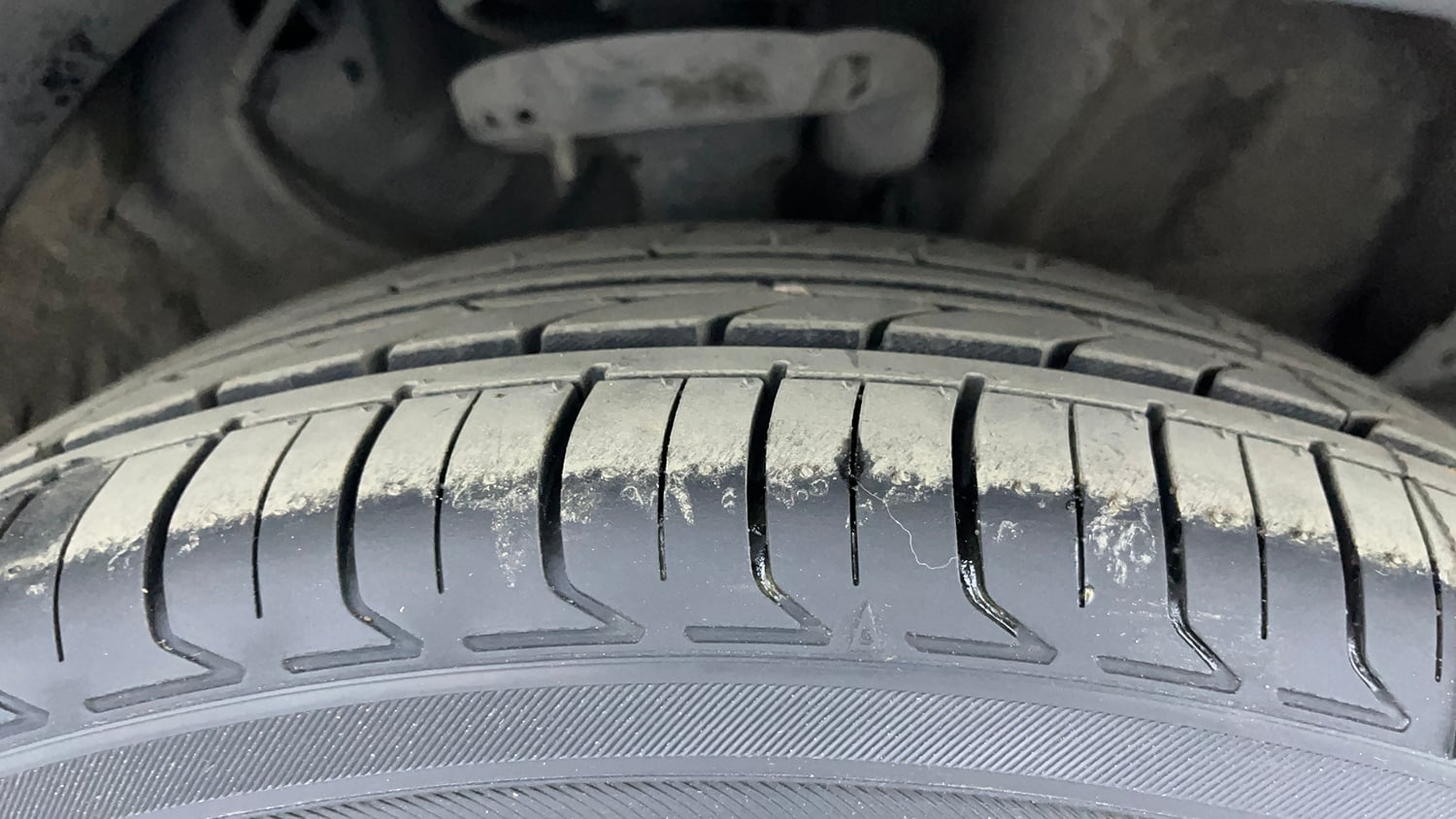 Used 2022 Kia Seltos GTX Plus 1.4 DCT Petrol Automatic tyres RIGHT FRONT TYRE TREAD VIEW