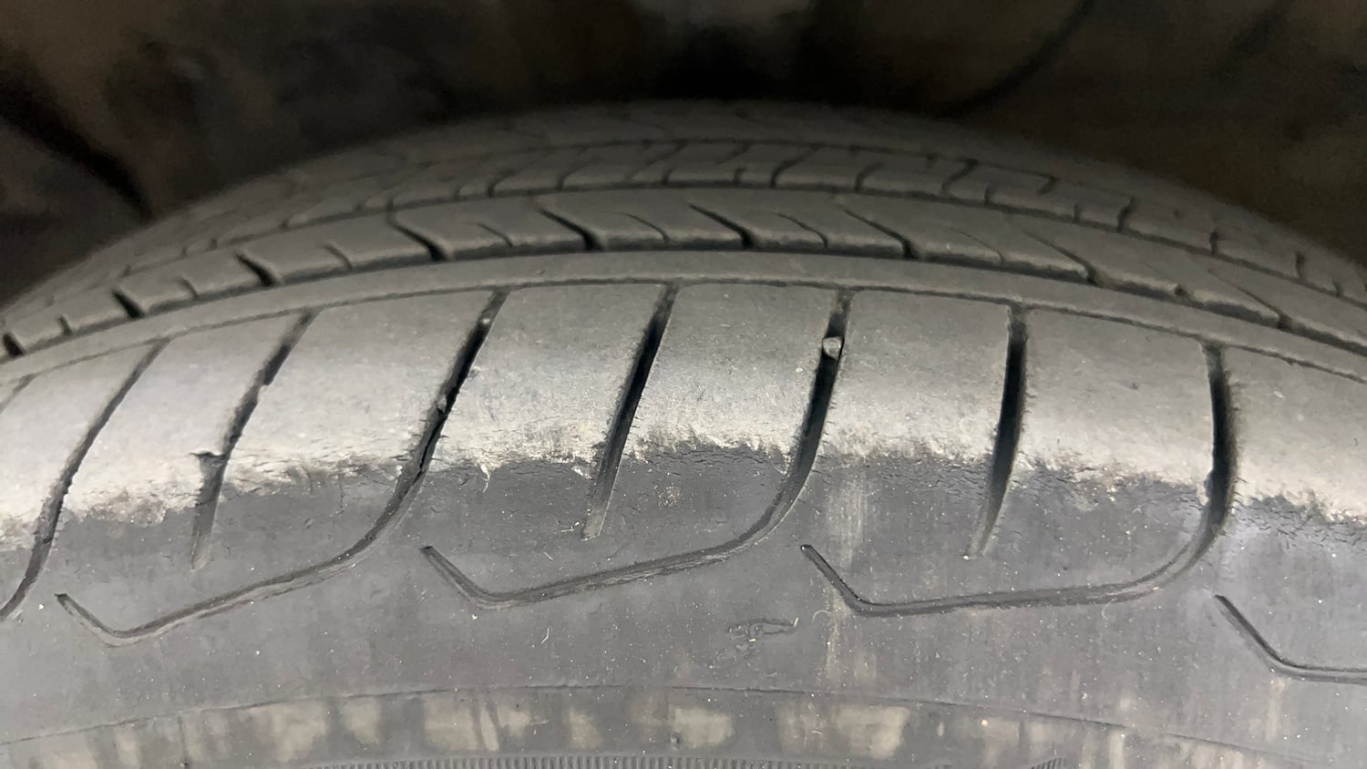 Used 2015 Hyundai Creta 1.6 SX Plus AT Diesel Automatic tyres LEFT FRONT TYRE TREAD VIEW
