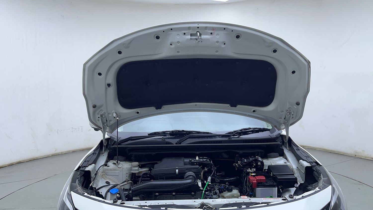 Used 2023 Maruti Suzuki Baleno Alpha AGS Petrol Automatic engine ENGINE & BONNET OPEN FRONT VIEW