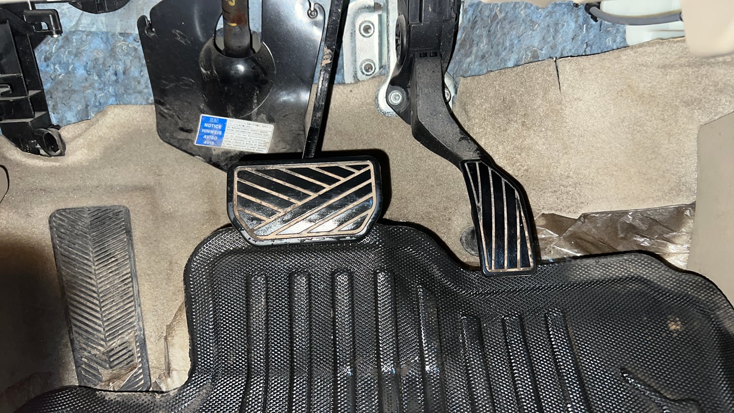 Used 2019 Maruti Suzuki Ciaz Alpha Hybrid 1.5 AT Petrol Automatic interior PEDALS VIEW