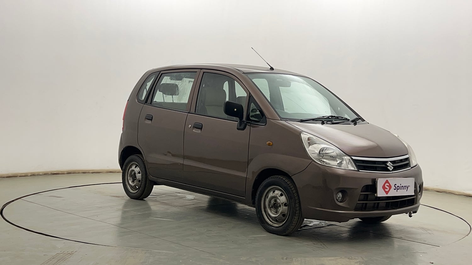 Used 2013 Maruti Suzuki Estilo LXi BS-IV Petrol Manual exterior RIGHT FRONT CORNER VIEW