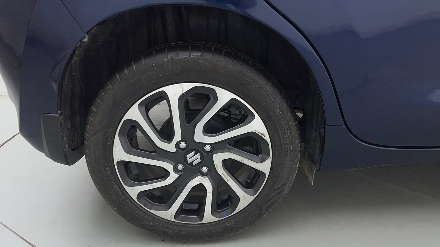 Used 2025 Maruti Suzuki Baleno Alpha MT Petrol Manual tyres RIGHT REAR TYRE RIM VIEW