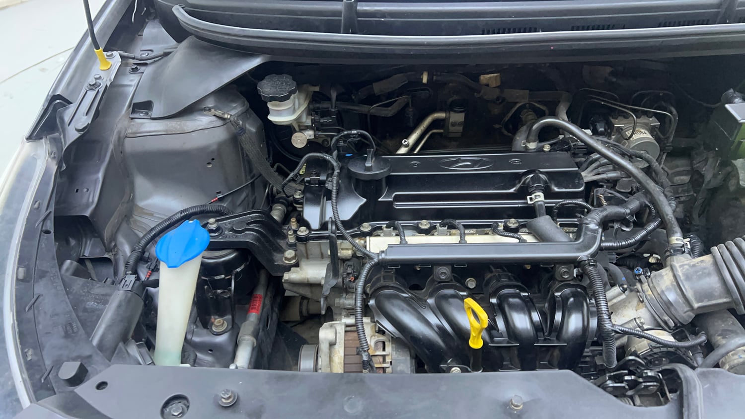 Used 2017 Hyundai Elite i20 Asta 1.2 Petrol Manual engine ENGINE RIGHT SIDE VIEW