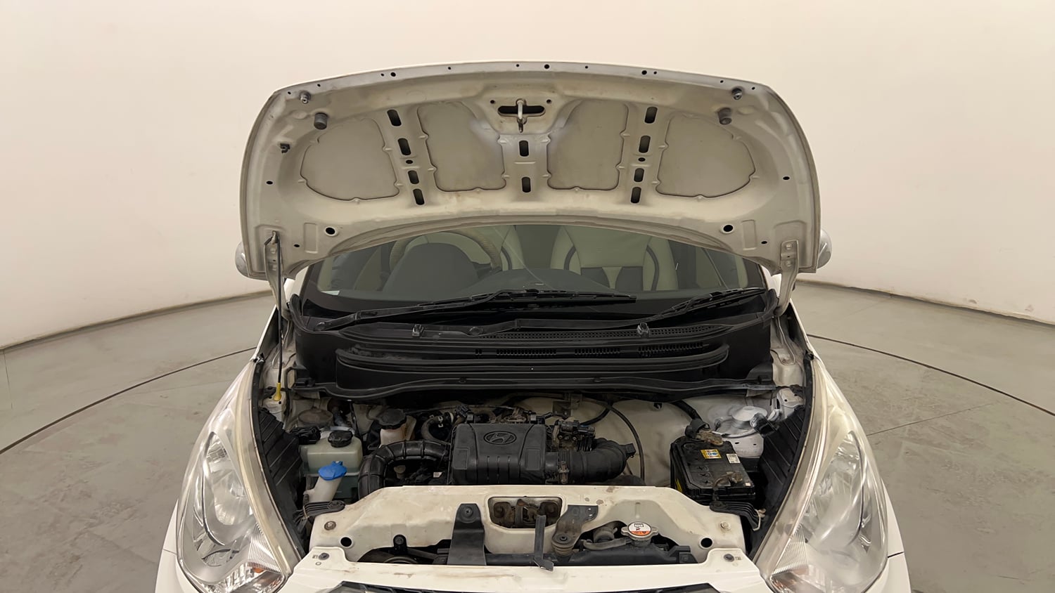 Used 2018 Hyundai Eon Magna + Petrol Manual engine ENGINE & BONNET OPEN FRONT VIEW