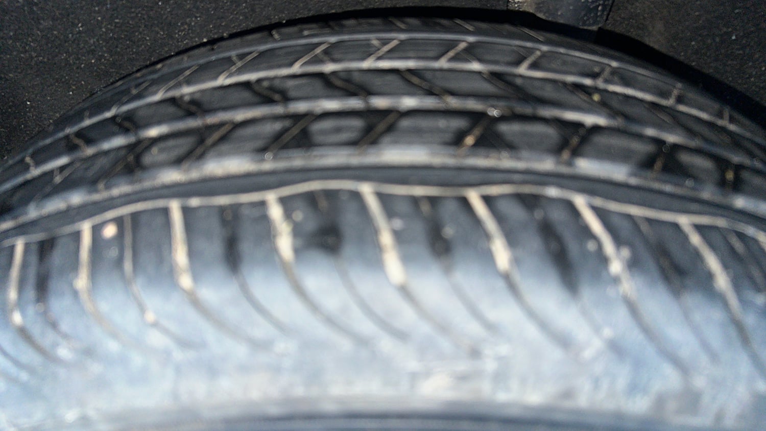 Used 2021 Ford EcoSport Trend 1.5L TDCi Diesel Manual tyres LEFT REAR TYRE TREAD VIEW