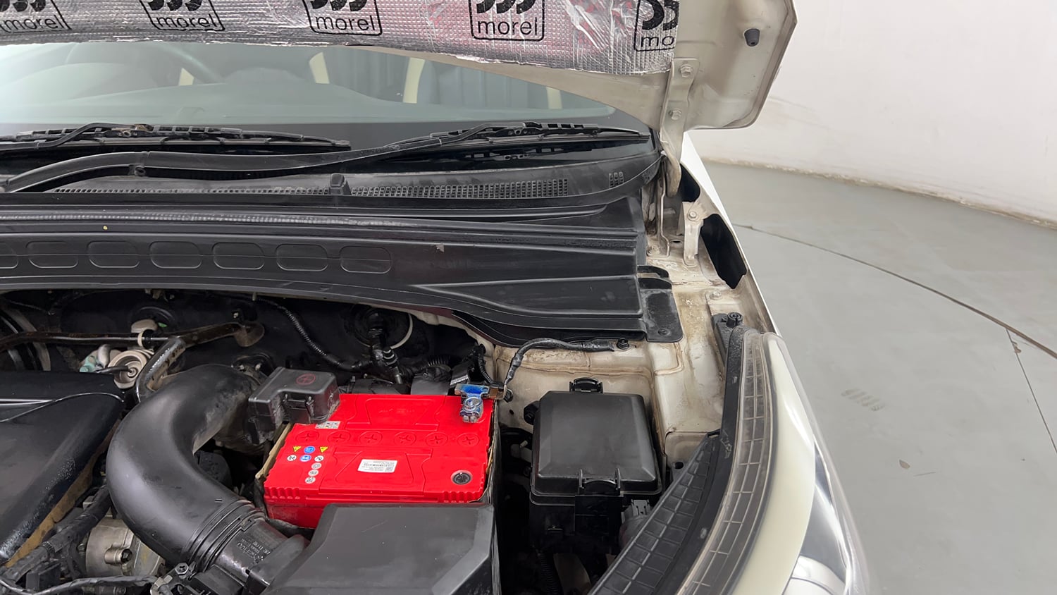 Used 2015 Hyundai Creta 1.6 SX Plus AT Diesel Automatic engine ENGINE LEFT SIDE HINGE & APRON VIEW