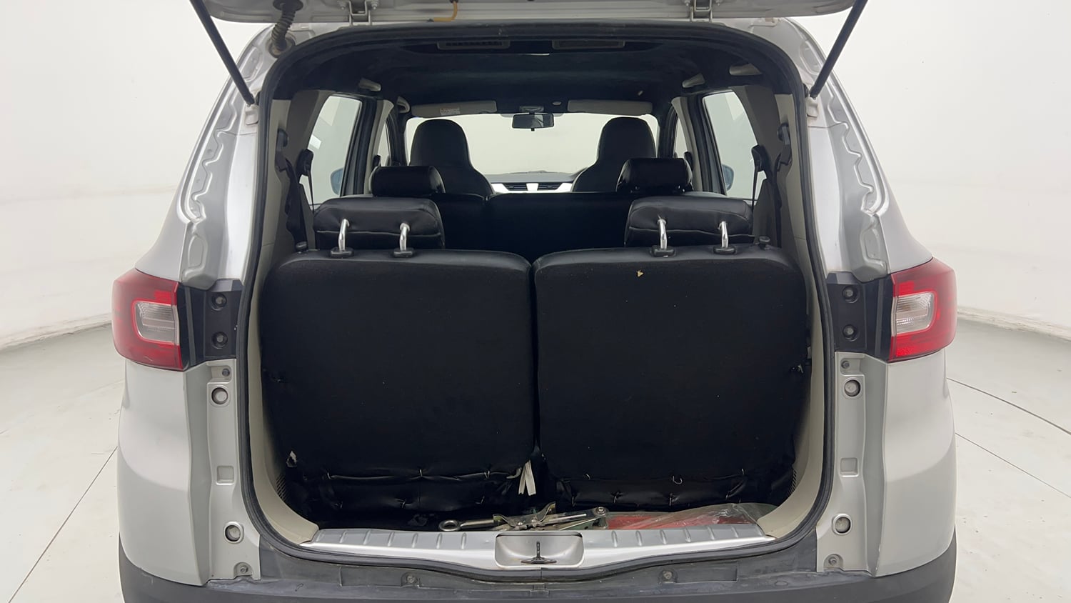 Used 2021 Renault Triber RXZ Petrol Manual interior DICKY INSIDE VIEW