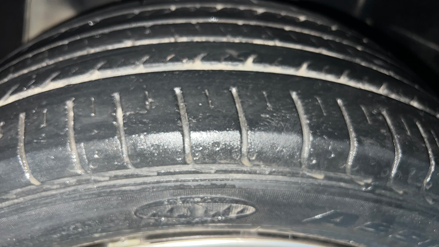 Used 2021 Tata Nexon XM Petrol Manual tyres LEFT FRONT TYRE TREAD VIEW