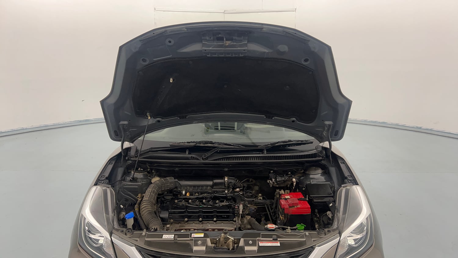 Used 2019 Maruti Suzuki Baleno Delta Petrol Manual engine ENGINE & BONNET OPEN FRONT VIEW