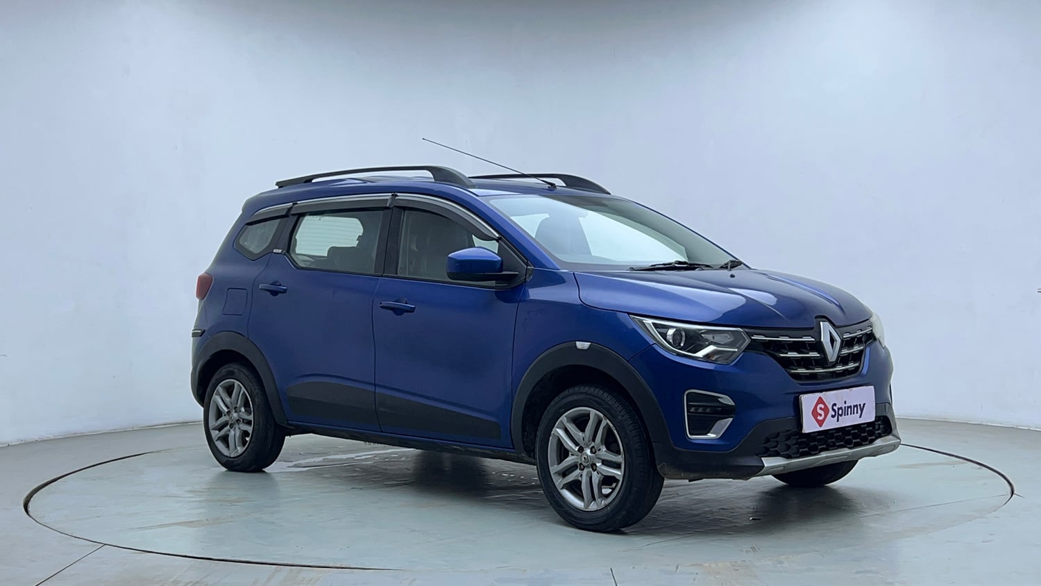 Used 2021 Renault Triber RXZ CNG (outside fitted) Cng Manual exterior RIGHT FRONT CORNER VIEW