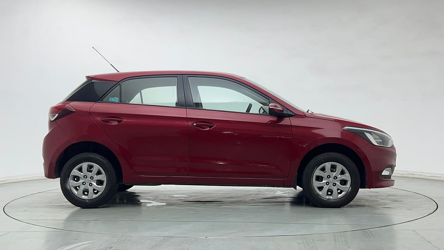 Used 2017 Hyundai Elite i20 Sportz 1.2 Petrol Manual exterior RIGHT SIDE VIEW