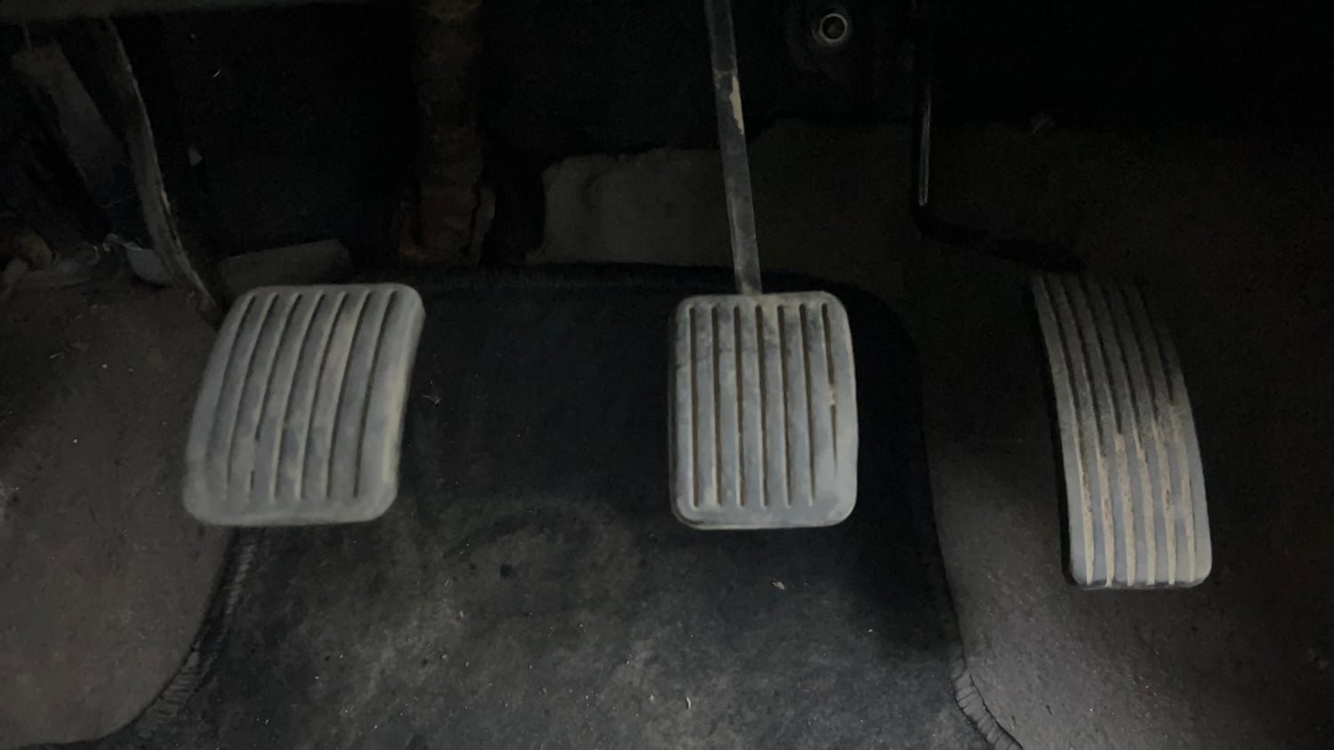 Used 2014 Hyundai i10 Sportz 1.1 iRDE2 Petrol Manual interior PEDALS VIEW