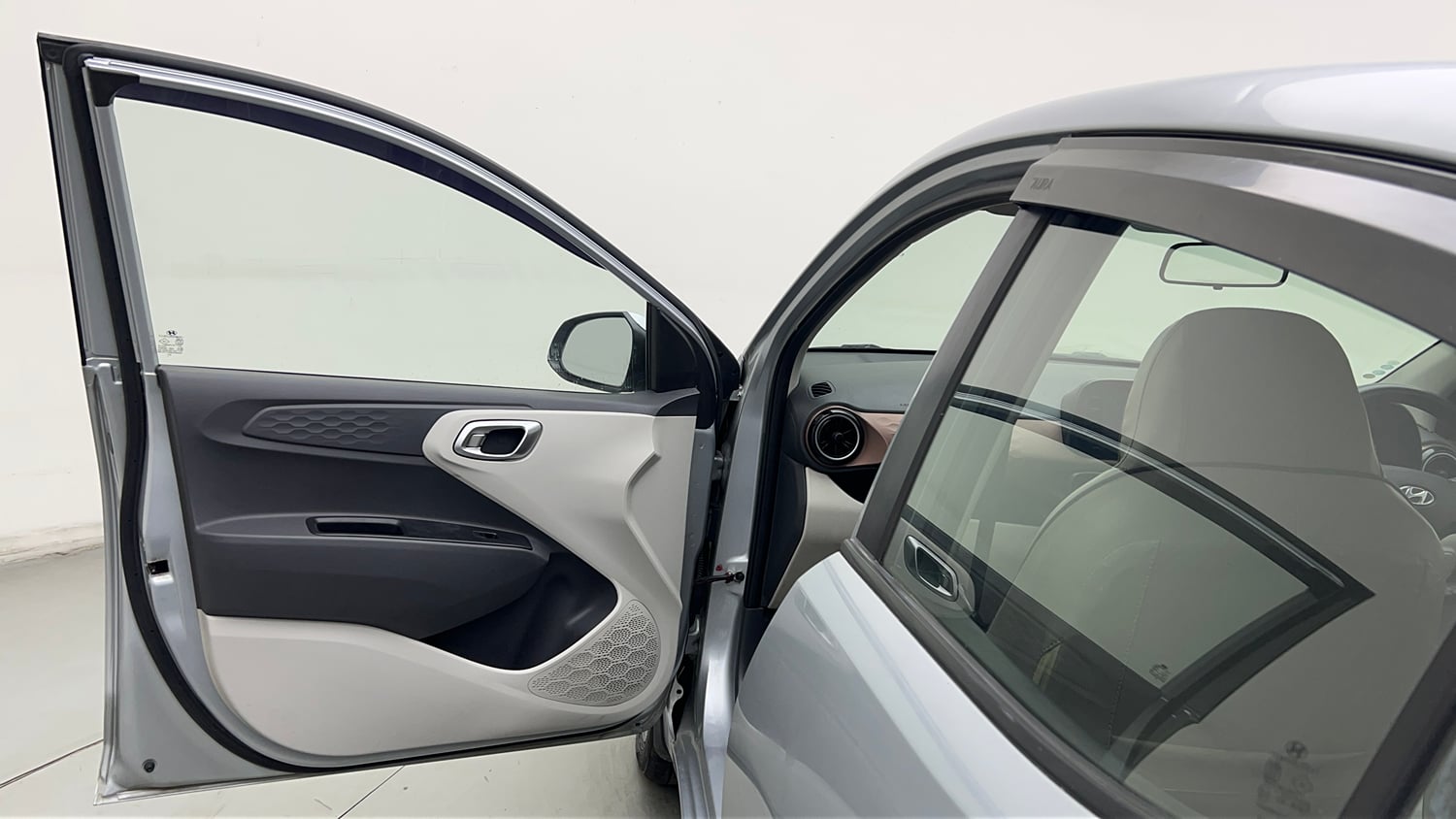 Used 2020 Hyundai Aura SX 1.2 Petrol Petrol Manual interior LEFT FRONT DOOR OPEN VIEW