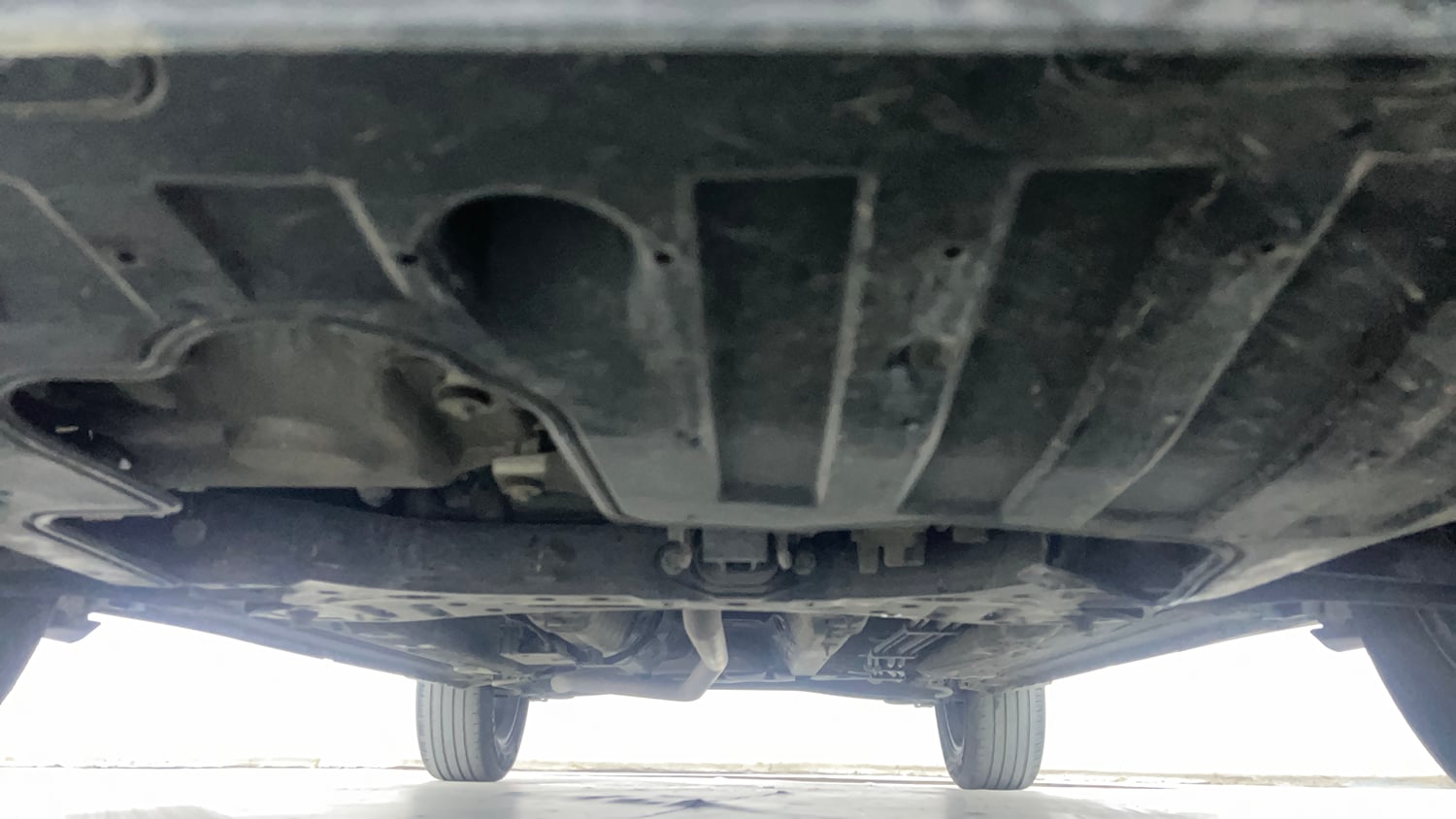 Used 2020 Kia Sonet GTX Plus 1.5 AT Diesel Automatic extra FRONT LEFT UNDERBODY VIEW