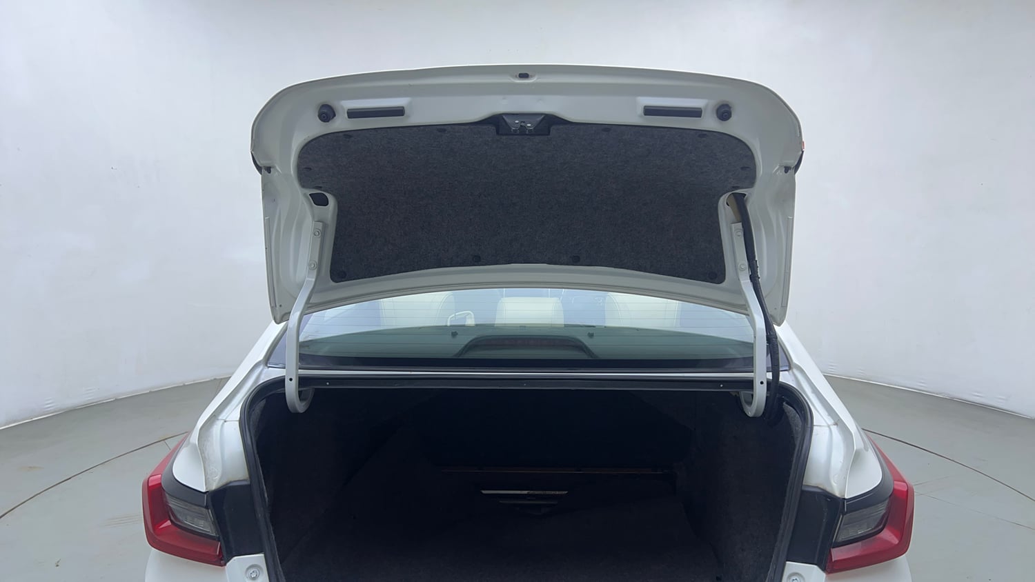 Used 2021 Honda City ZX CVT Petrol Petrol Automatic interior DICKY DOOR OPEN VIEW