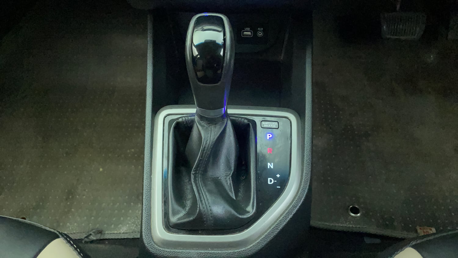 Used 2016 Hyundai Creta 1.6 SX Plus AT Diesel Automatic interior GEAR  KNOB VIEW