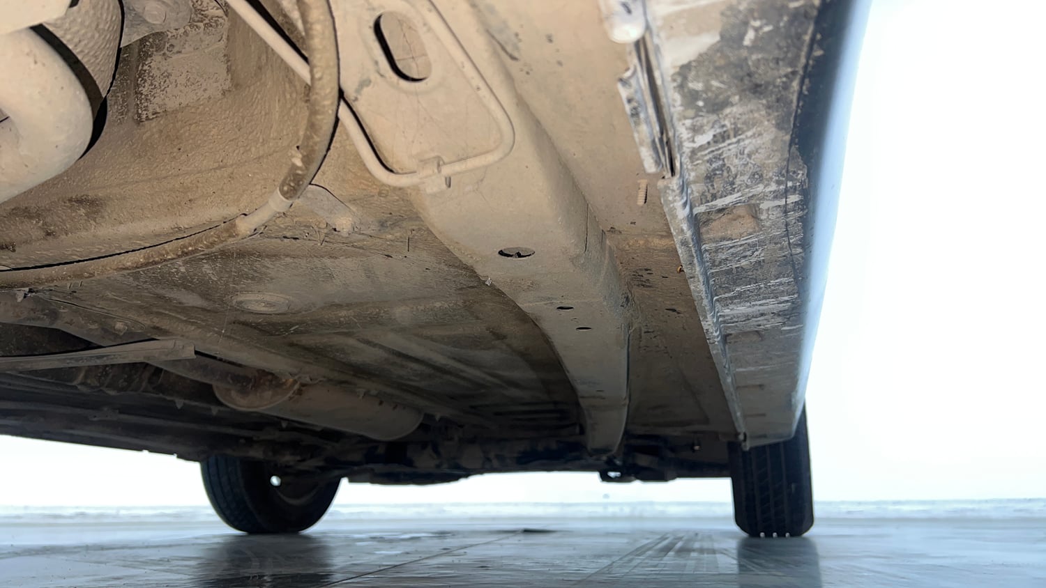 Used 2017 Maruti Suzuki Baleno Delta 1.2 Petrol Manual extra REAR RIGHT UNDERBODY VIEW